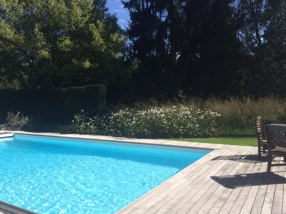 Les Glycines Bed & Breakfast Croix Eksteriør bilde