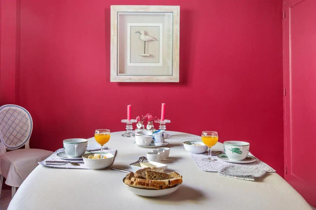 Les Glycines Bed & Breakfast Croix Eksteriør bilde