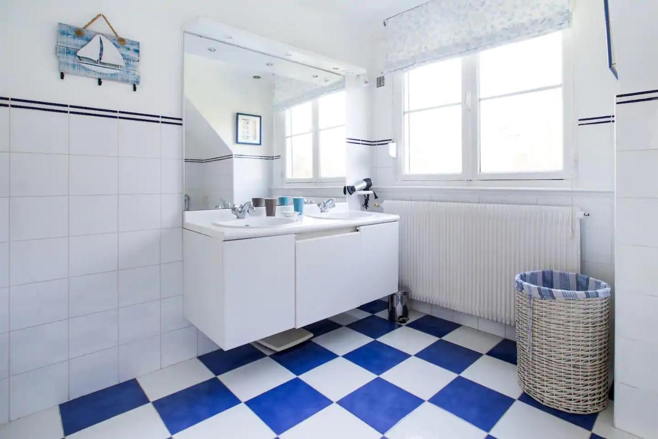Les Glycines Bed & Breakfast Croix Eksteriør bilde