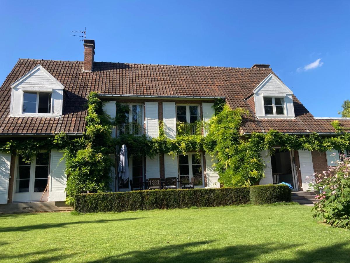 Les Glycines Bed & Breakfast Croix Eksteriør bilde