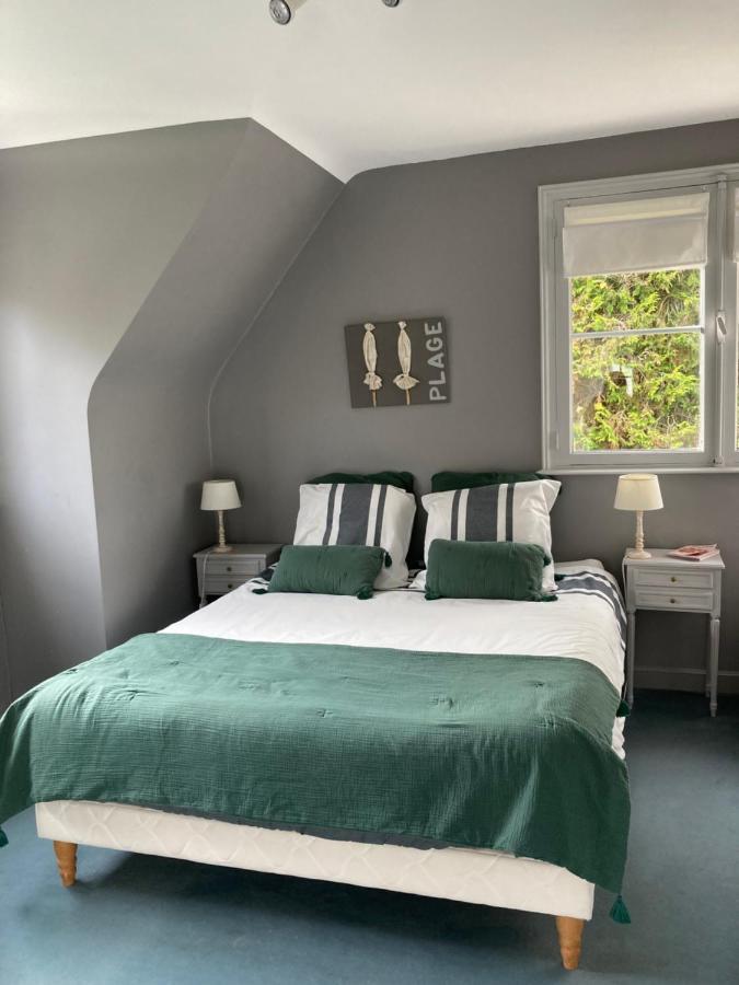 Les Glycines Bed & Breakfast Croix Eksteriør bilde