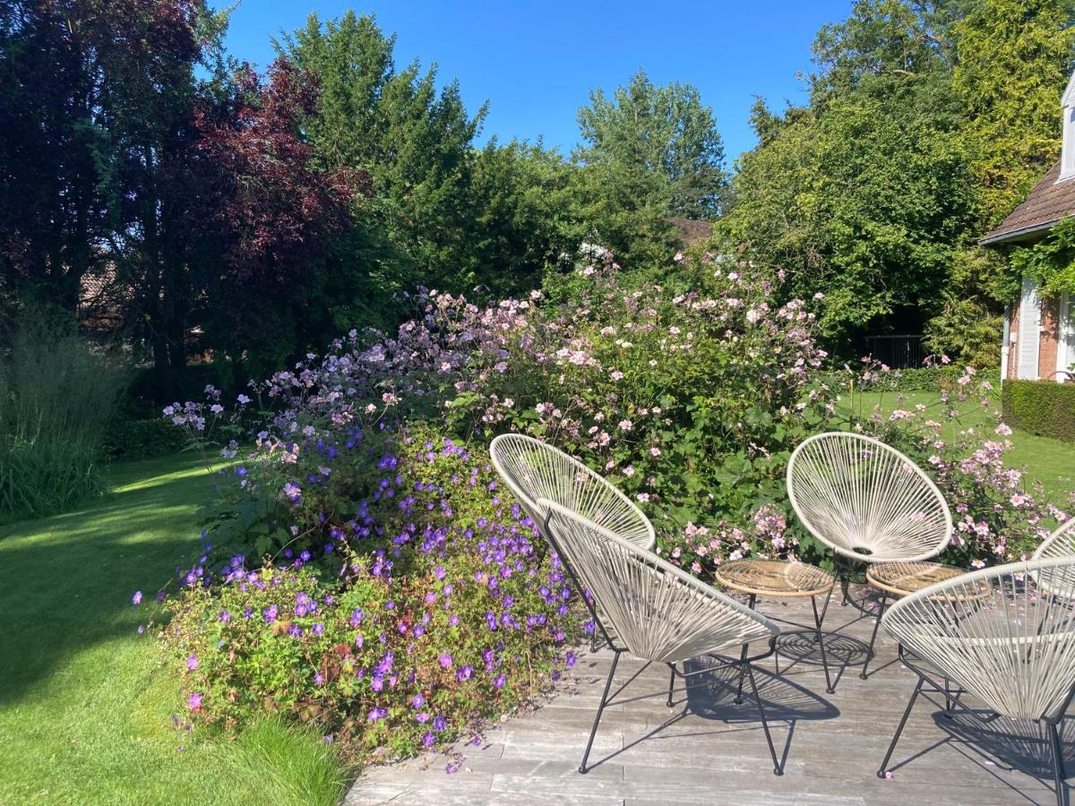Les Glycines Bed & Breakfast Croix Eksteriør bilde