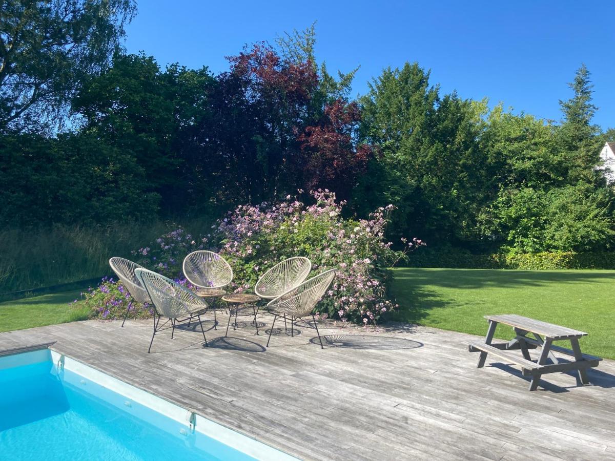 Les Glycines Bed & Breakfast Croix Eksteriør bilde