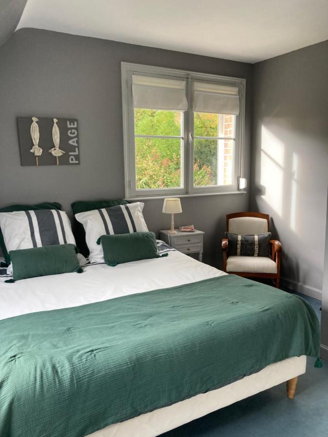 Les Glycines Bed & Breakfast Croix Eksteriør bilde