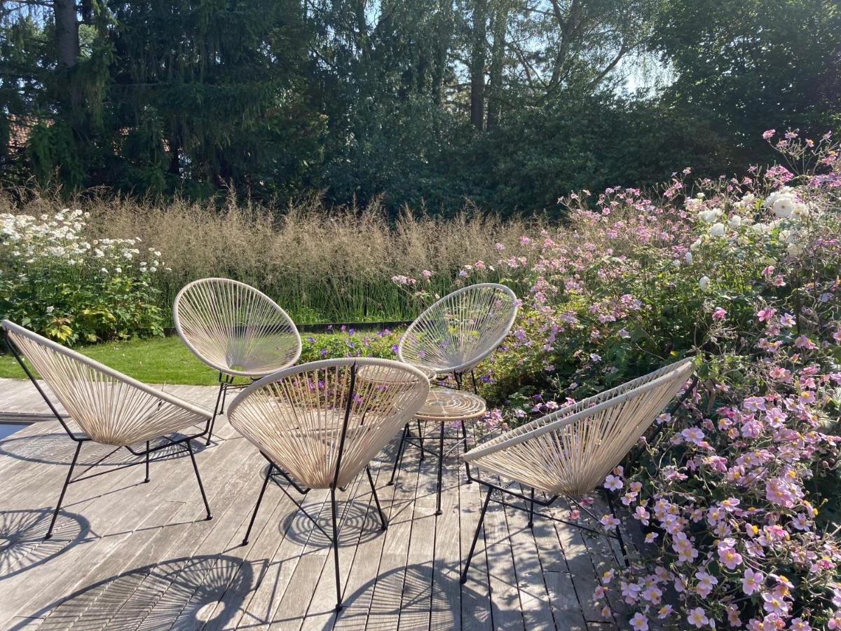 Les Glycines Bed & Breakfast Croix Eksteriør bilde