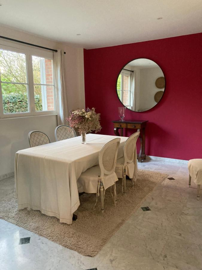 Les Glycines Bed & Breakfast Croix Eksteriør bilde