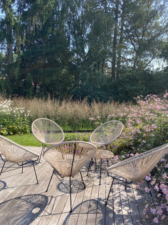 Les Glycines Bed & Breakfast Croix Eksteriør bilde